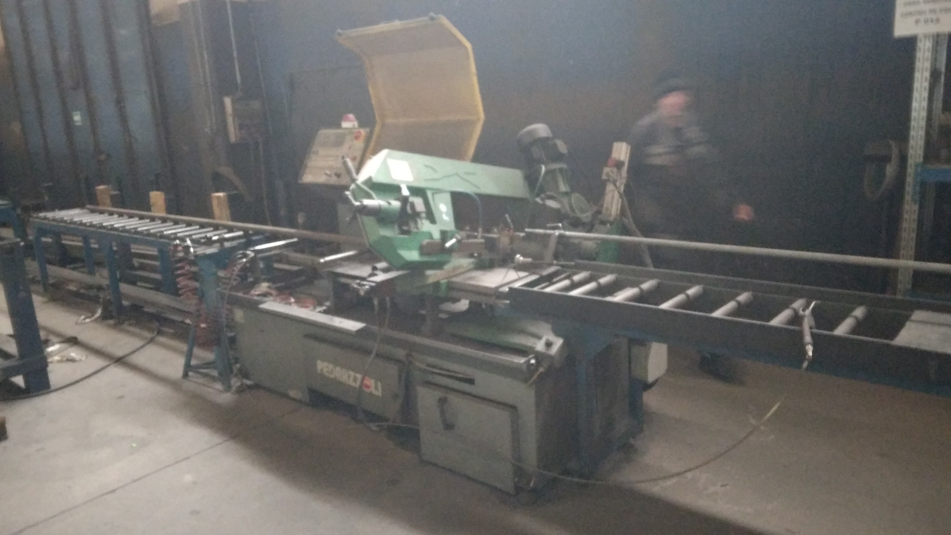 Fierăstrău automat cu bandă Pedrazzoli SN 350 AP-CN pentru metal