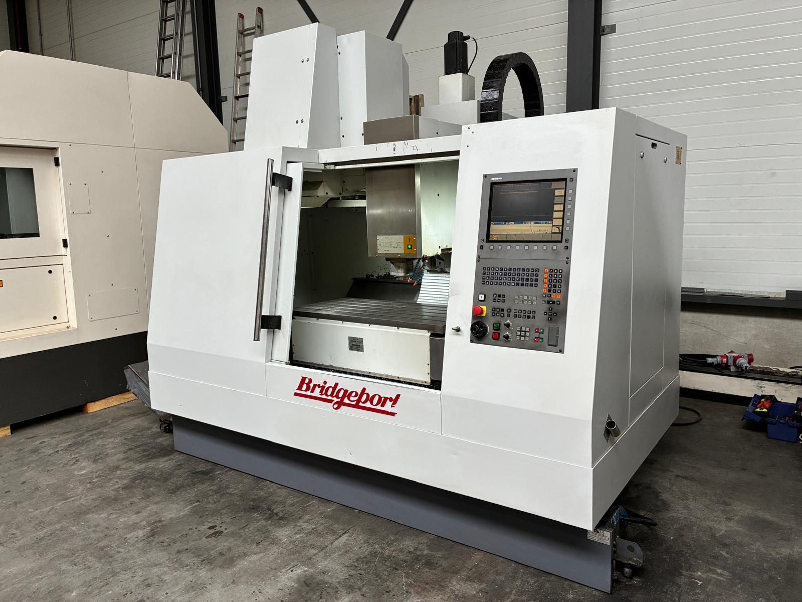 Centru de prelucrare CNC Bridgeport VMC 1000