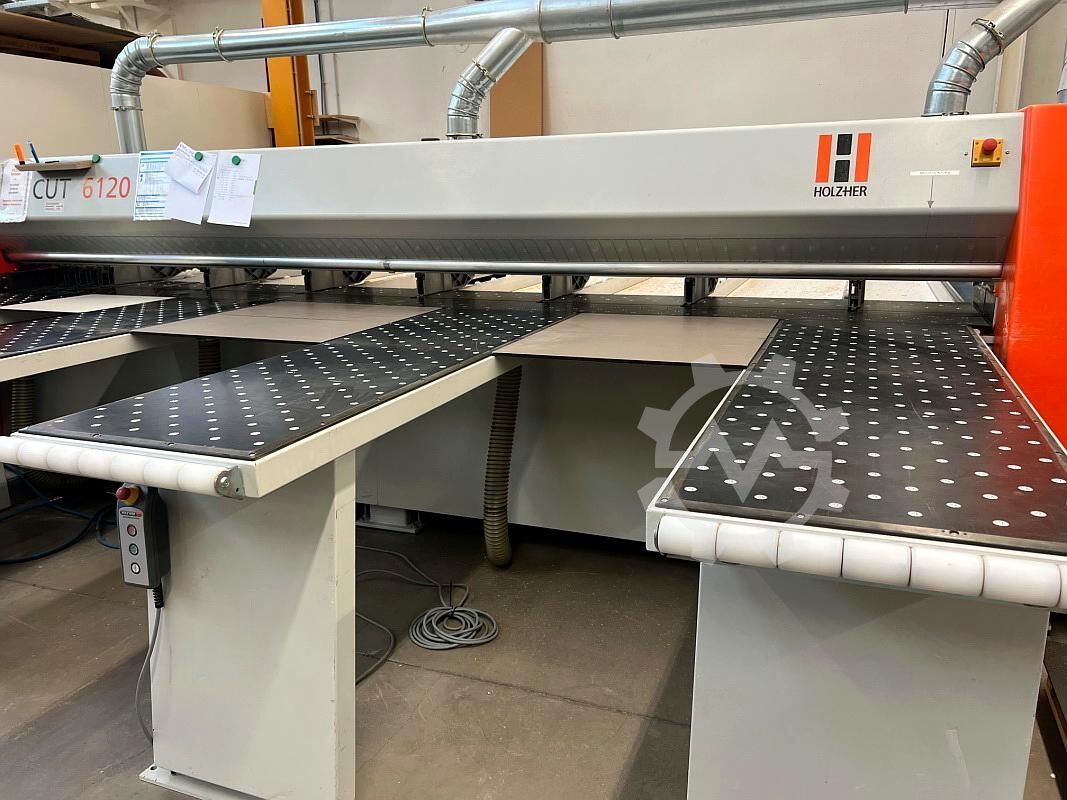Ferăstrău orizontal de tăiat plăci HOLZ-HER Cut 6120